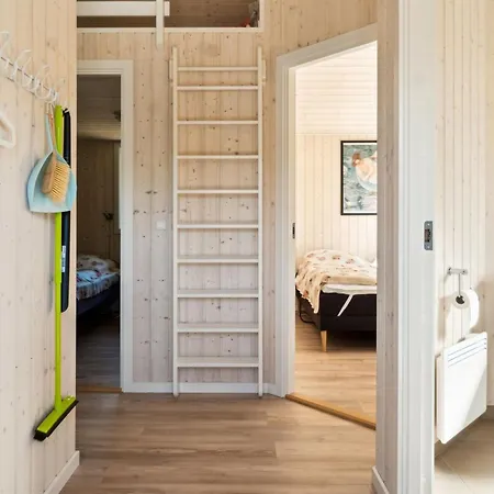 Holiday home Vojdan Farevejle