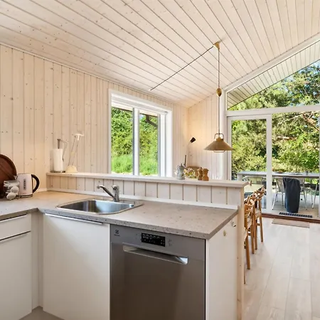 Semesterbostad Vojdan - 600m From The Sea By Interhome *