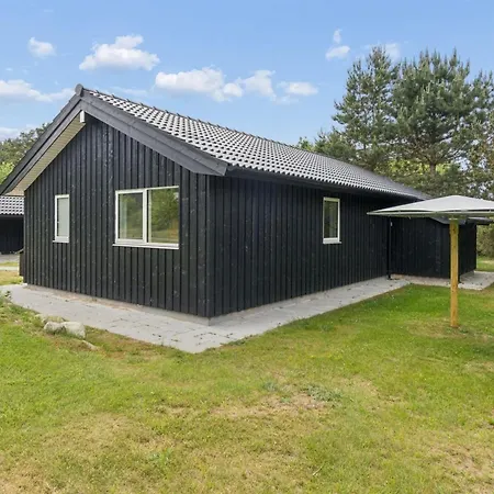 Vojdan - 600m From The Sea By Interhome